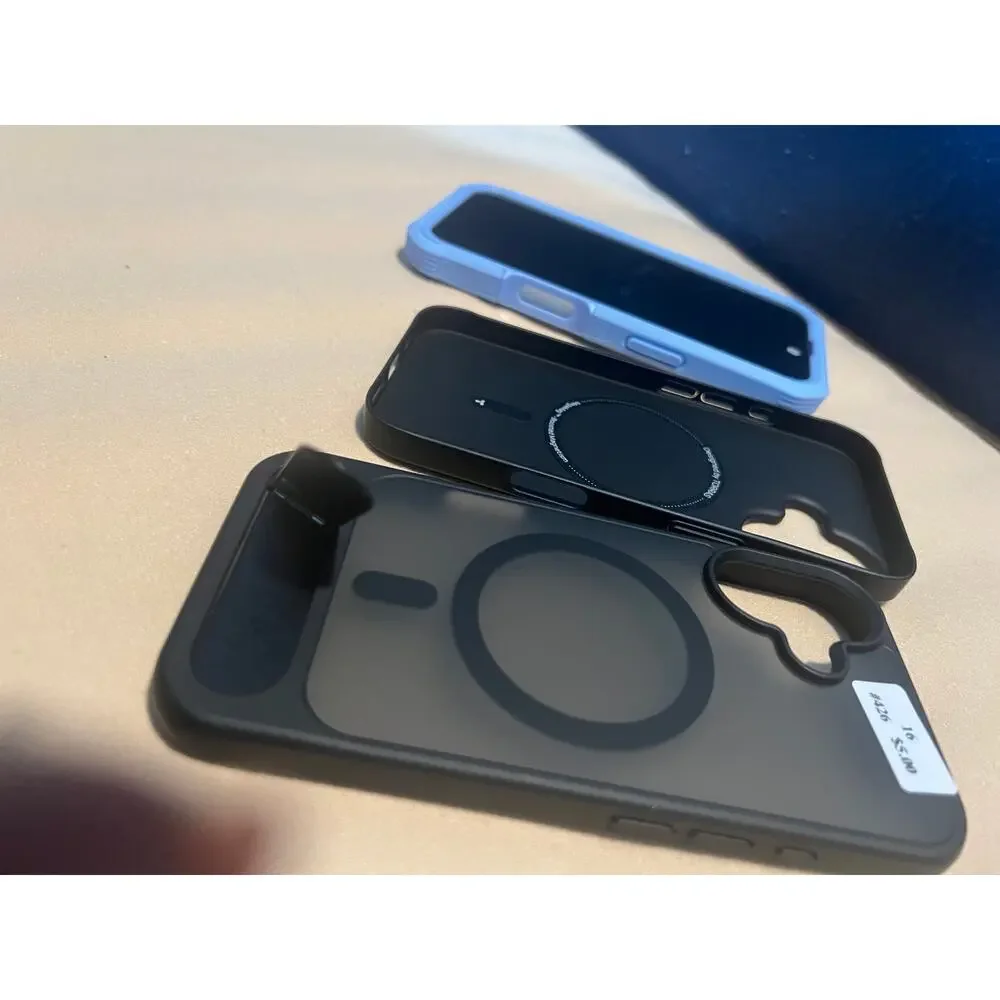 iPhone 16 Phone Cases 3 total ( Black 2, Blue 1)